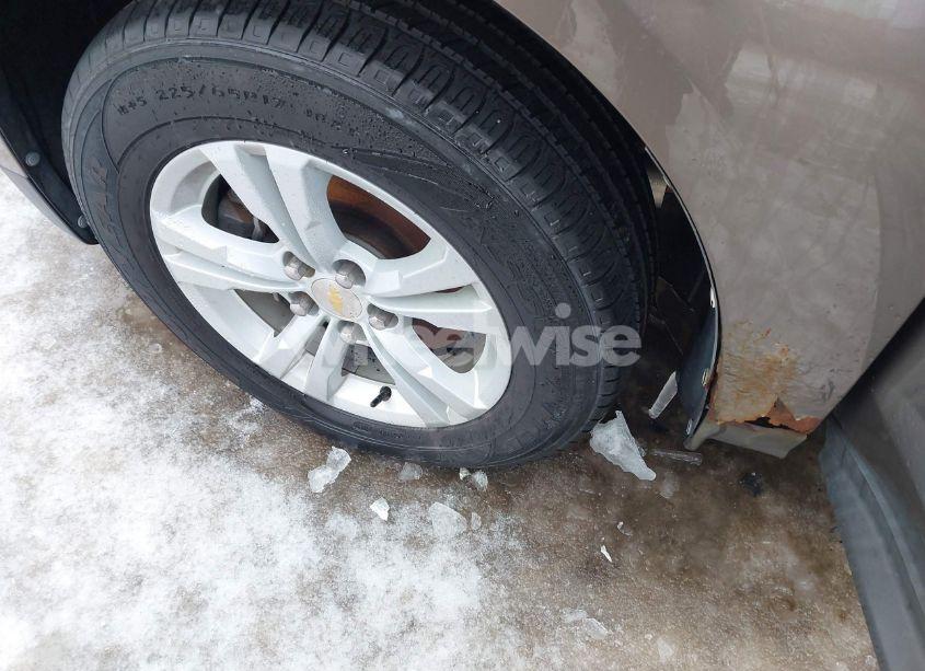 Photo 6 of 2010 Chevrolet Equinox LS (VIN 2CNALBEW1A6333963)