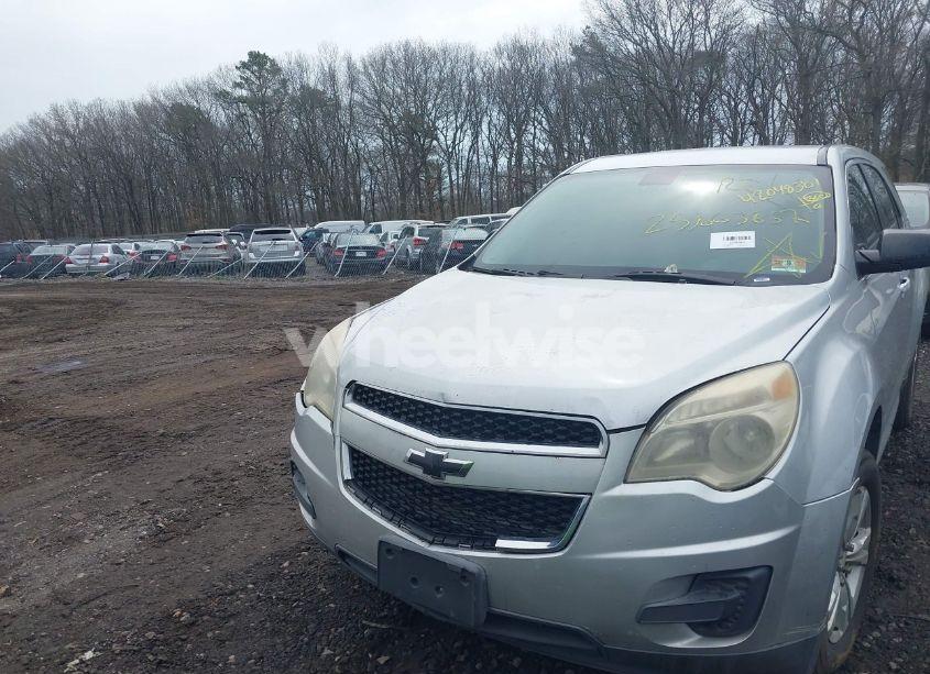 Photo 6 of 2010 Chevrolet Equinox LS (VIN 2CNALBEW3A6225070)