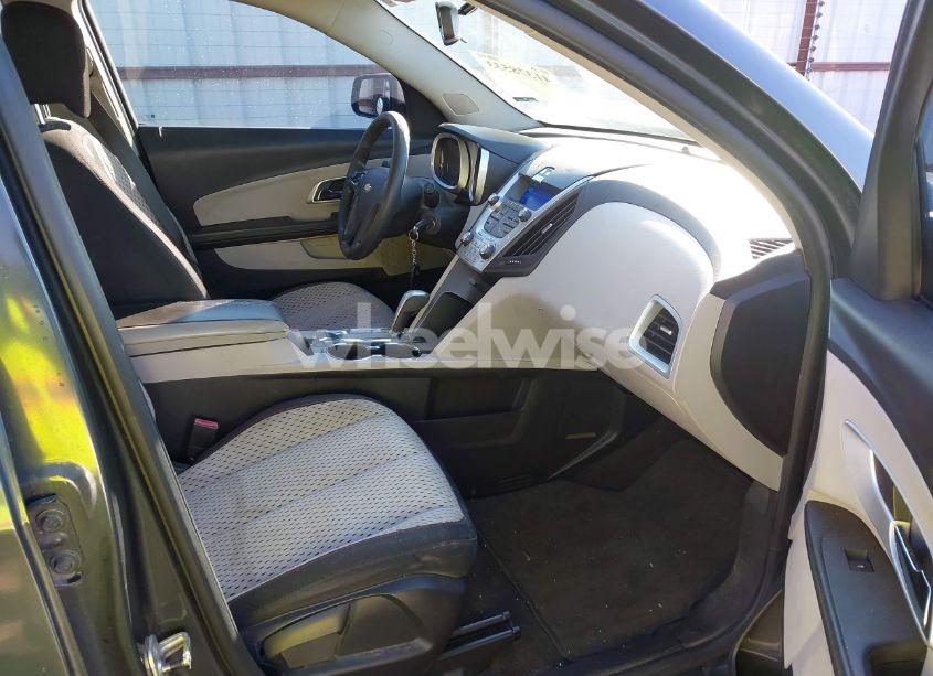 Photo 5 of 2010 Chevrolet Equinox LS (VIN 2CNALBEW3A6390682)