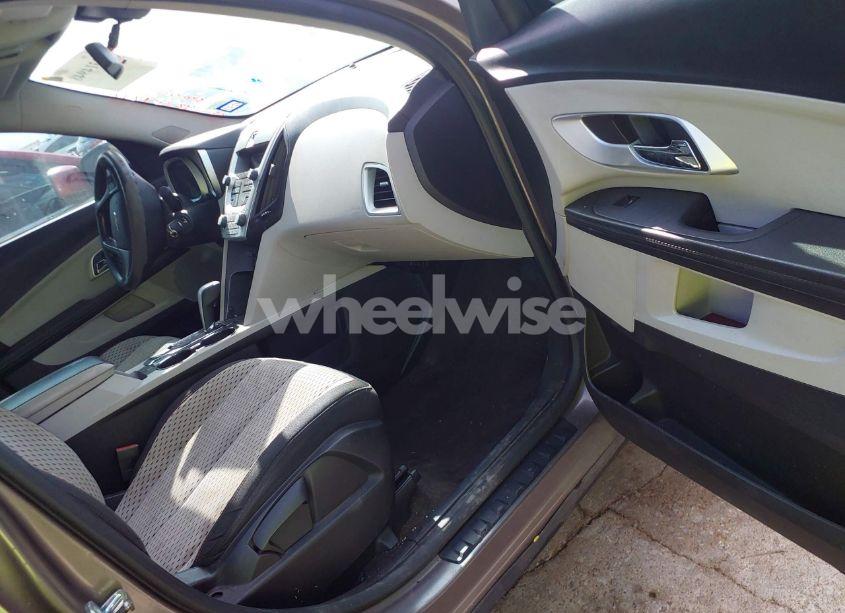 Photo 5 of 2010 Chevrolet Equinox LS (VIN 2CNALBEW4A6347047)