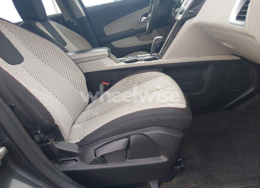 Photo 5 of 2010 Chevrolet Equinox LS (VIN 2CNALBEW7A6246987)