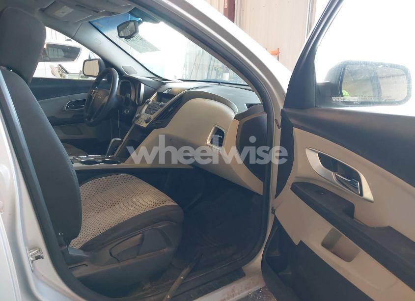 Photo 5 of 2010 Chevrolet Equinox LS (VIN 2CNALBEW9A6265685)