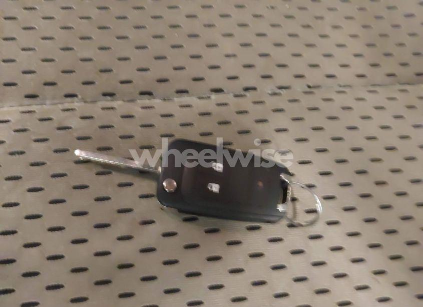 Photo 11 of 2010 Chevrolet Equinox LS (VIN 2CNALBEW9A6307076)