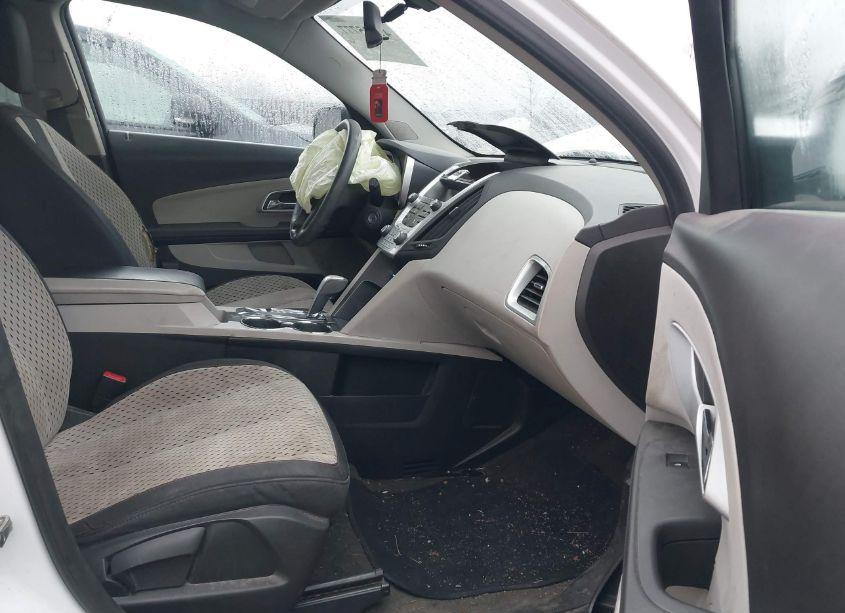 Photo 5 of 2010 Chevrolet Equinox LS (VIN 2CNALBEW9A6348937)