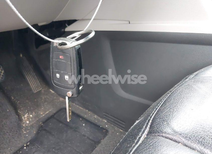 Photo 11 of 2010 Chevrolet Equinox LS (VIN 2CNALBEWXA6238804)