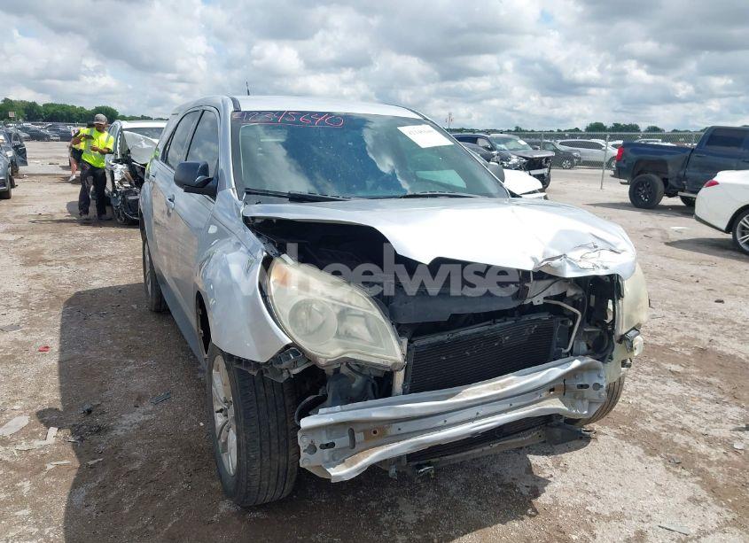2010 Chevrolet Equinox LS (VIN 2CNALBEWXA6368937) main photo