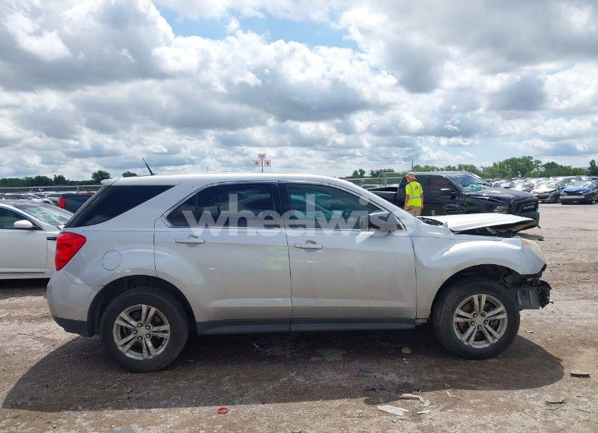 Photo 13 of 2010 Chevrolet Equinox LS (VIN 2CNALBEWXA6368937)