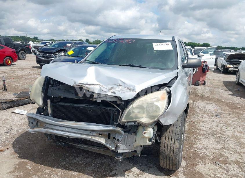 Photo 2 of 2010 Chevrolet Equinox LS (VIN 2CNALBEWXA6368937)