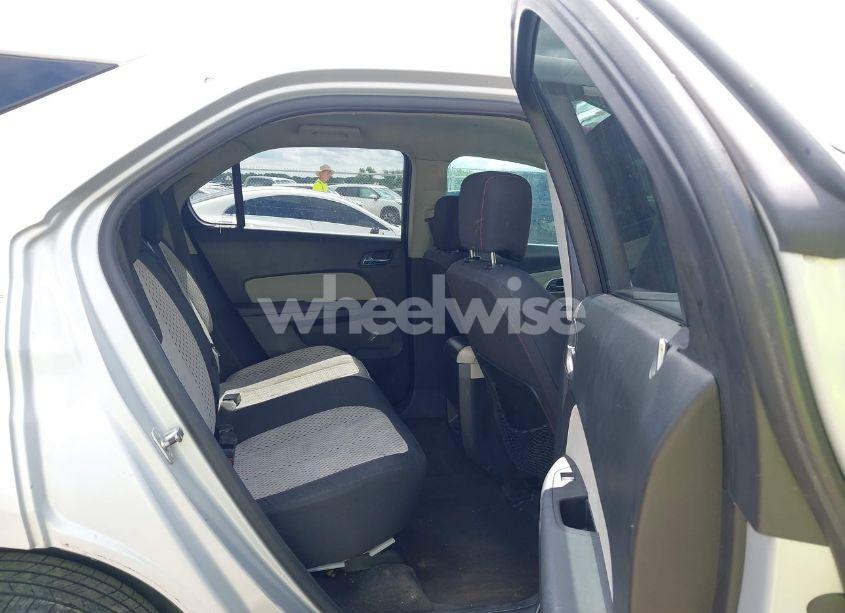 Photo 8 of 2010 Chevrolet Equinox LS (VIN 2CNALBEWXA6368937)