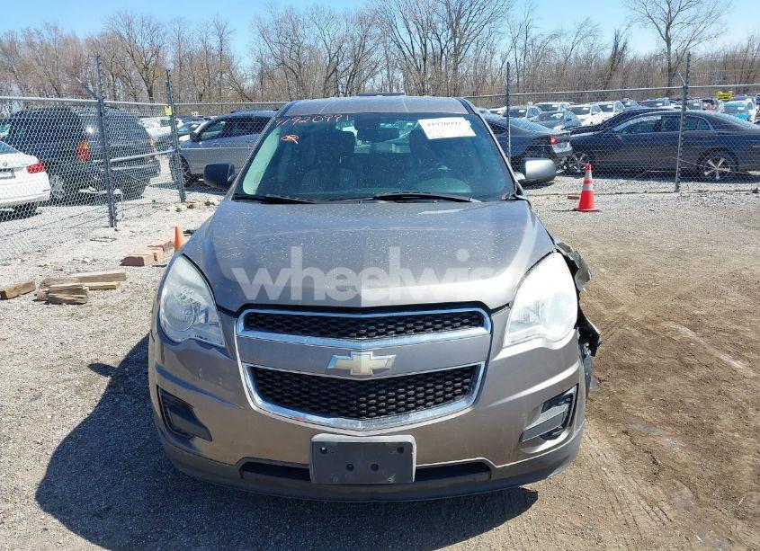 Photo 12 of 2010 Chevrolet Equinox LS (VIN 2CNALBEWXA6403136)