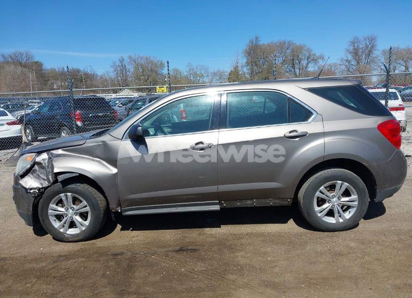 Photo 14 of 2010 Chevrolet Equinox LS (VIN 2CNALBEWXA6403136)