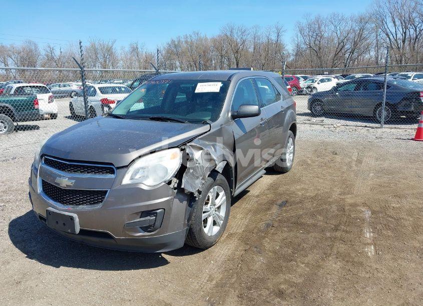 Photo 2 of 2010 Chevrolet Equinox LS (VIN 2CNALBEWXA6403136)