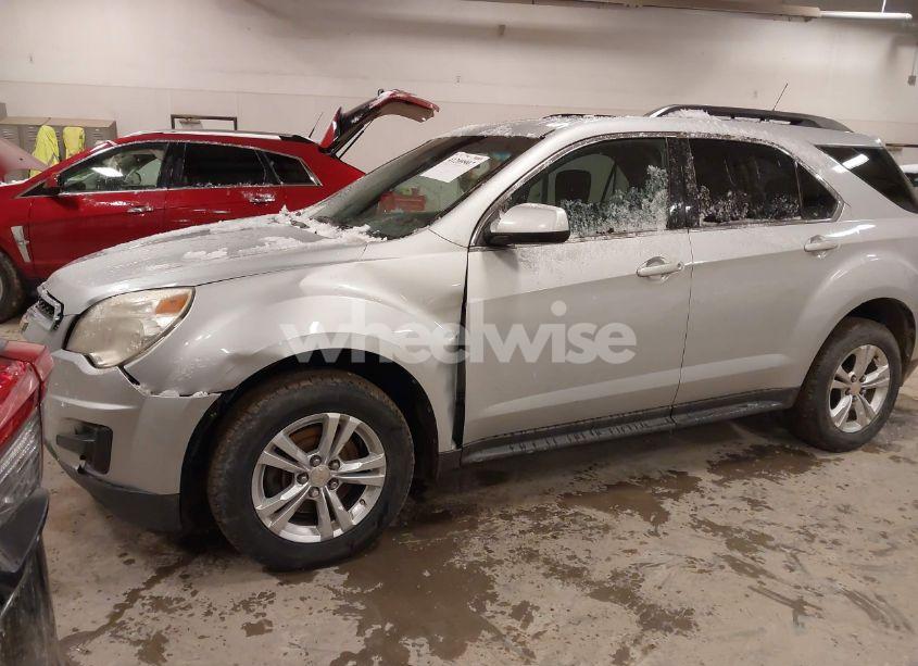 Photo 2 of 2011 Chevrolet Equinox LT (VIN 2CNALDEC2B6476441)