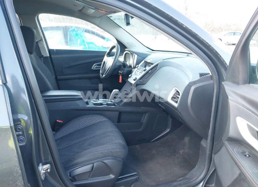 Photo 5 of 2010 Chevrolet Equinox LT (VIN 2CNALDEW0A6281978)