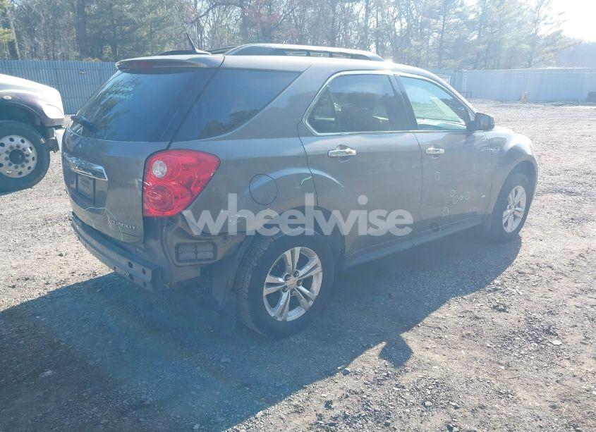 Photo 4 of 2010 Chevrolet Equinox LT (VIN 2CNALDEW0A6362320)