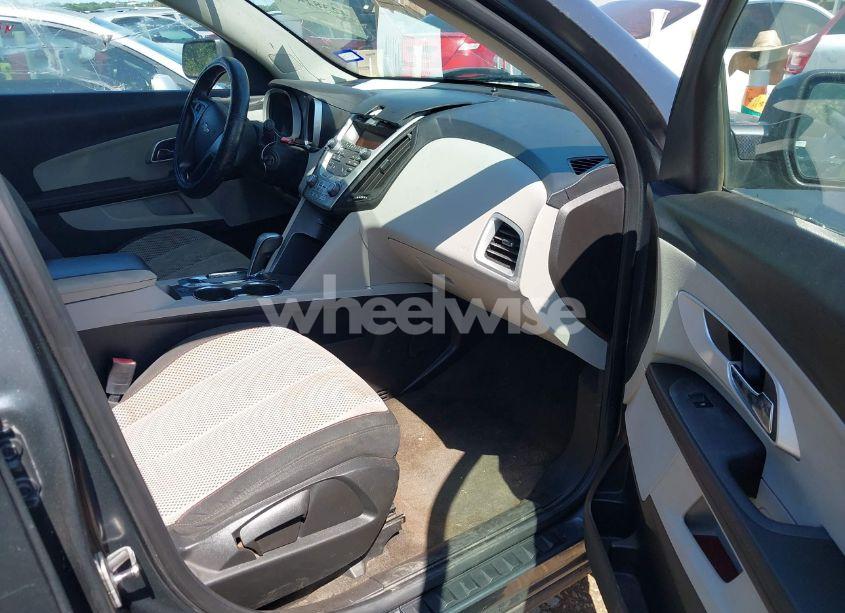 Photo 5 of 2010 Chevrolet Equinox LT (VIN 2CNALDEW0A6381546)