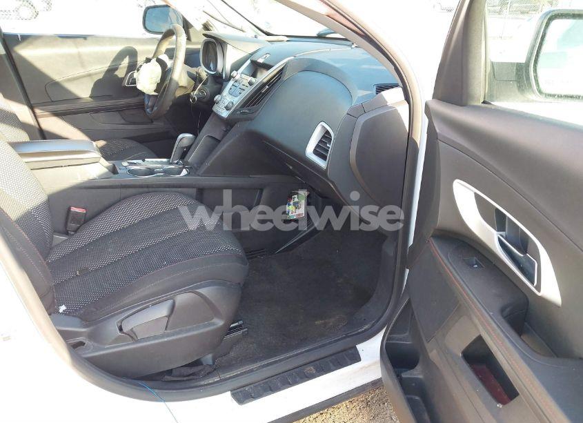 Photo 5 of 2010 Chevrolet Equinox LT (VIN 2CNALDEW1A6209901)