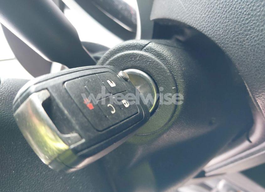 Photo 11 of 2010 Chevrolet Equinox LT (VIN 2CNALDEW1A6347941)