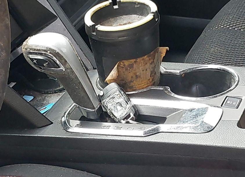 Photo 11 of 2010 Chevrolet Equinox LT (VIN 2CNALDEW2A6327004)