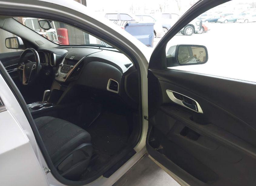 Photo 5 of 2010 Chevrolet Equinox LT (VIN 2CNALDEW2A6364571)