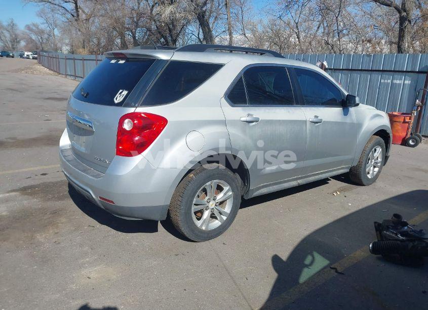 Photo 4 of 2010 Chevrolet Equinox LT (VIN 2CNALDEW4A6382215)