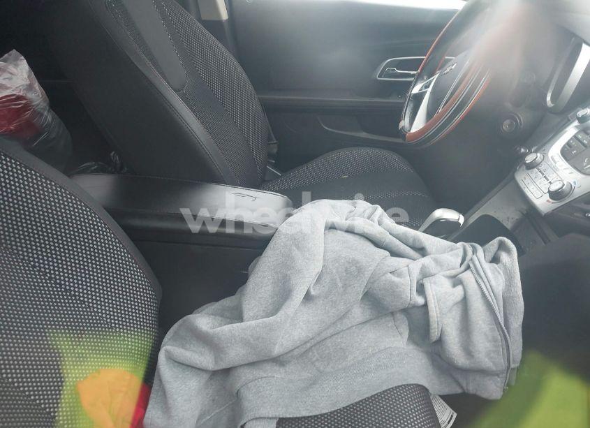 Photo 5 of 2010 Chevrolet Equinox LT (VIN 2CNALDEW5A6315512)