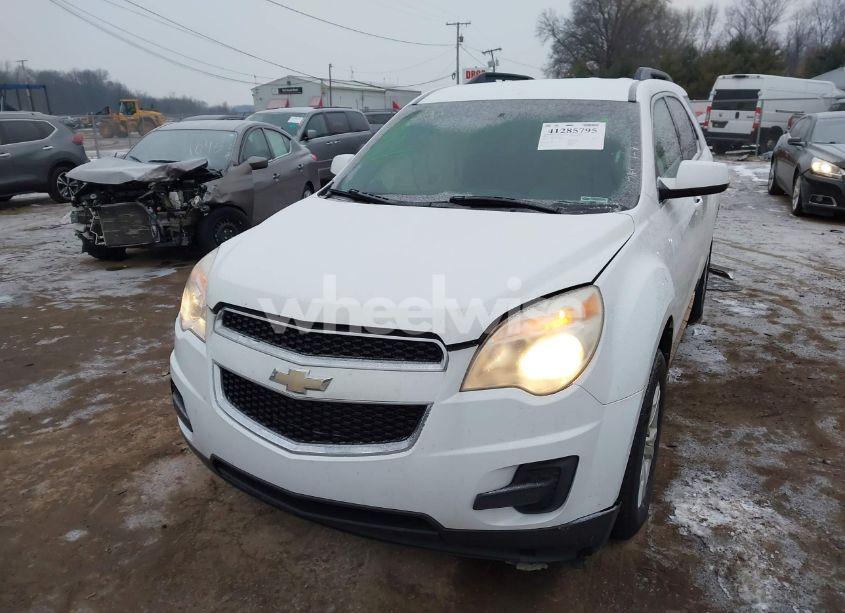Photo 2 of 2010 Chevrolet Equinox LT (VIN 2CNALDEW9A6272387)