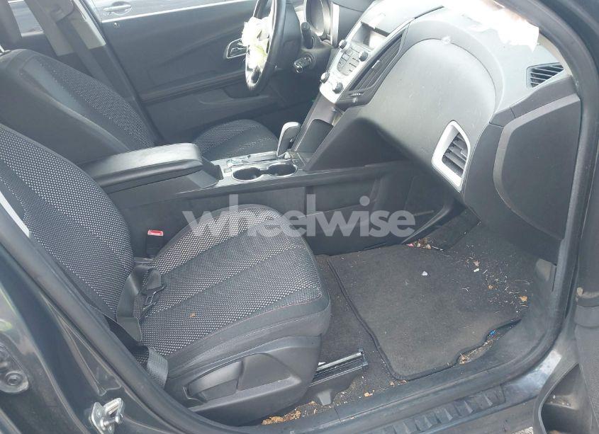 Photo 5 of 2010 Chevrolet Equinox LT (VIN 2CNALDEWXA6311925)