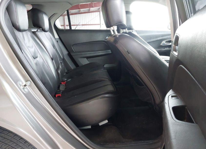 Photo 8 of 2011 Chevrolet Equinox 2LT (VIN 2CNALPEC3B6348162)