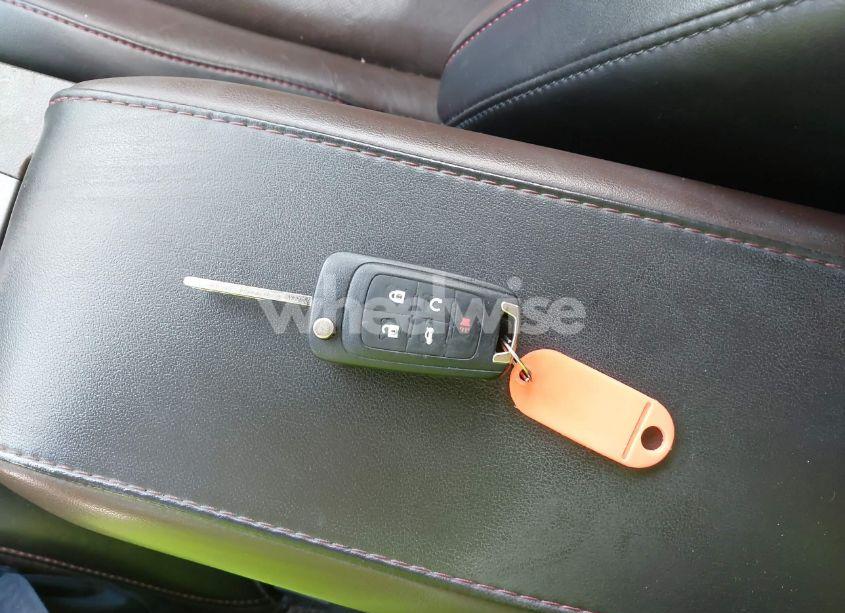 Photo 11 of 2011 Chevrolet Equinox 2LT (VIN 2CNALPEC5B6355856)