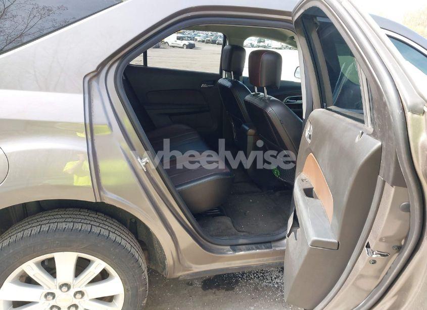 Photo 8 of 2011 Chevrolet Equinox 2LT (VIN 2CNALPEC5B6355856)