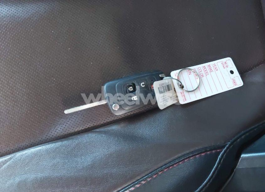 Photo 11 of 2011 Chevrolet Equinox 2LT (VIN 2CNALPEC7B6445915)