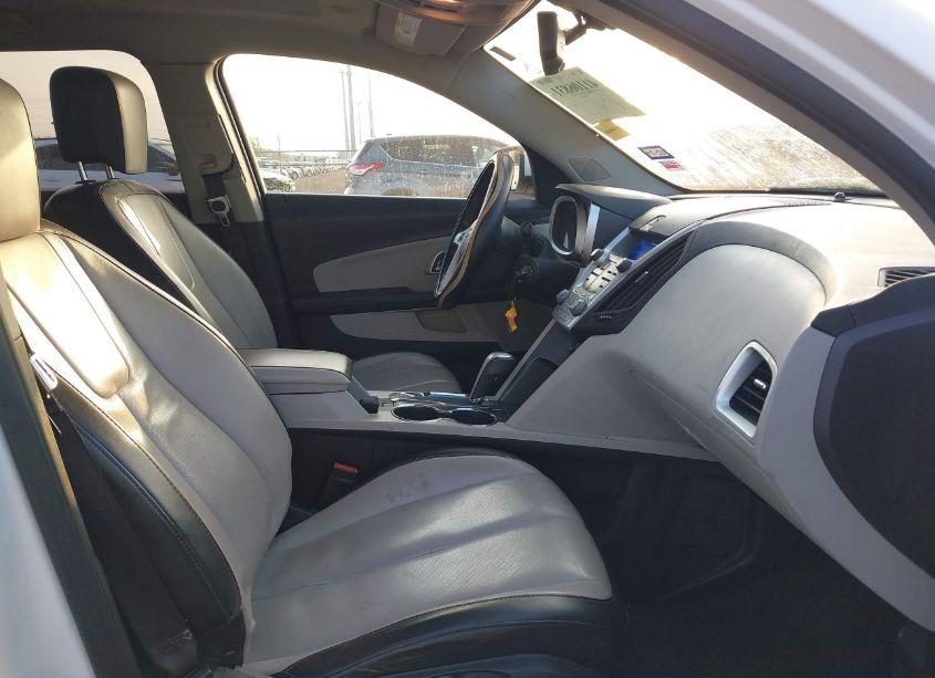 Photo 5 of 2011 Chevrolet Equinox 2LT (VIN 2CNALPEC9B6237759)