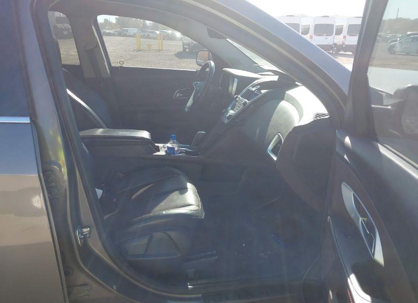 Photo 5 of 2010 Chevrolet Equinox LT (VIN 2CNALPEW0A6282324)