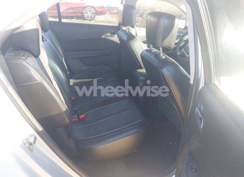 Photo 8 of 2010 Chevrolet Equinox LT (VIN 2CNALPEW2A6285371)