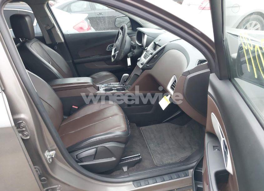 Photo 5 of 2010 Chevrolet Equinox LT (VIN 2CNALPEW6A6294705)