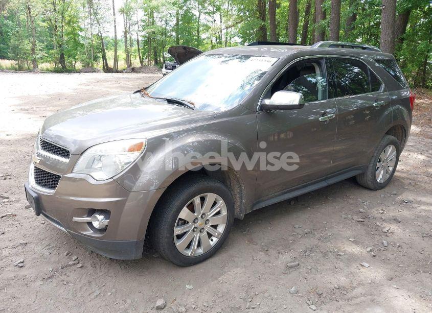Photo 2 of 2010 Chevrolet Equinox LT (VIN 2CNALPEW7A6270476)