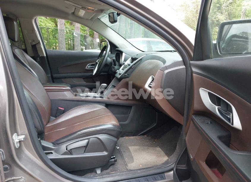 Photo 5 of 2010 Chevrolet Equinox LT (VIN 2CNALPEW7A6270476)