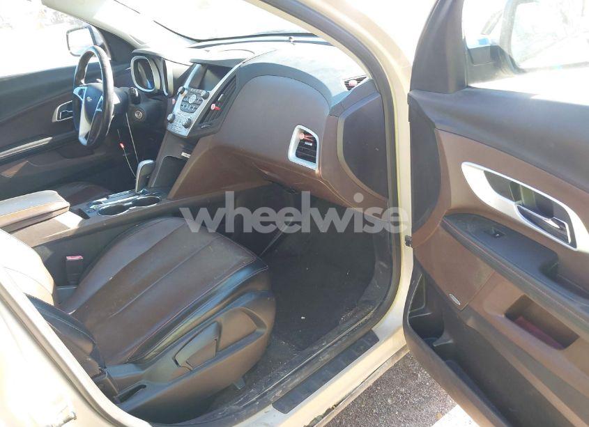 Photo 5 of 2010 Chevrolet Equinox LT (VIN 2CNALPEW9A6205466)