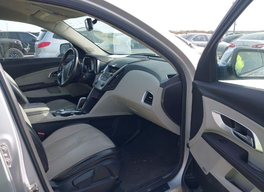 Photo 5 of 2010 Chevrolet Equinox LT (VIN 2CNALPEW9A6207413)