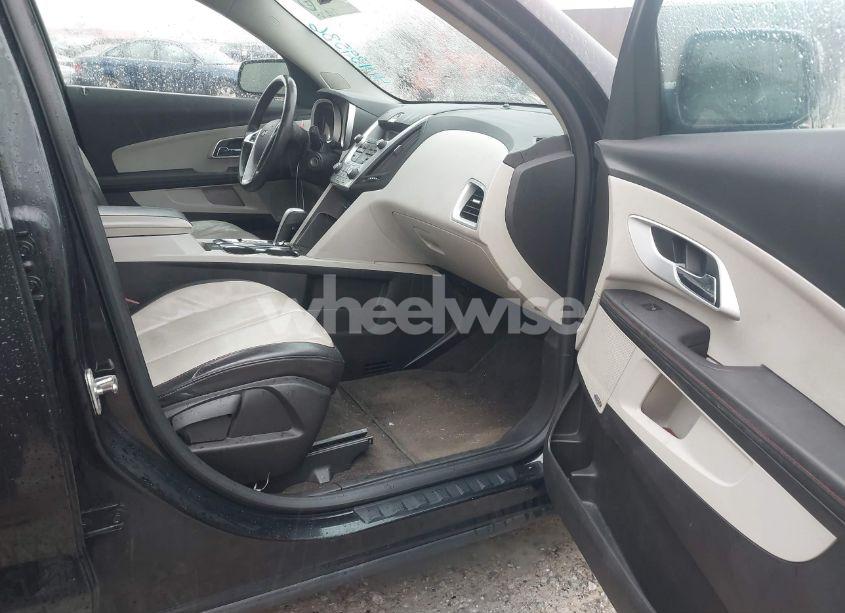 Photo 5 of 2010 Chevrolet Equinox LT (VIN 2CNALPEW9A6302411)