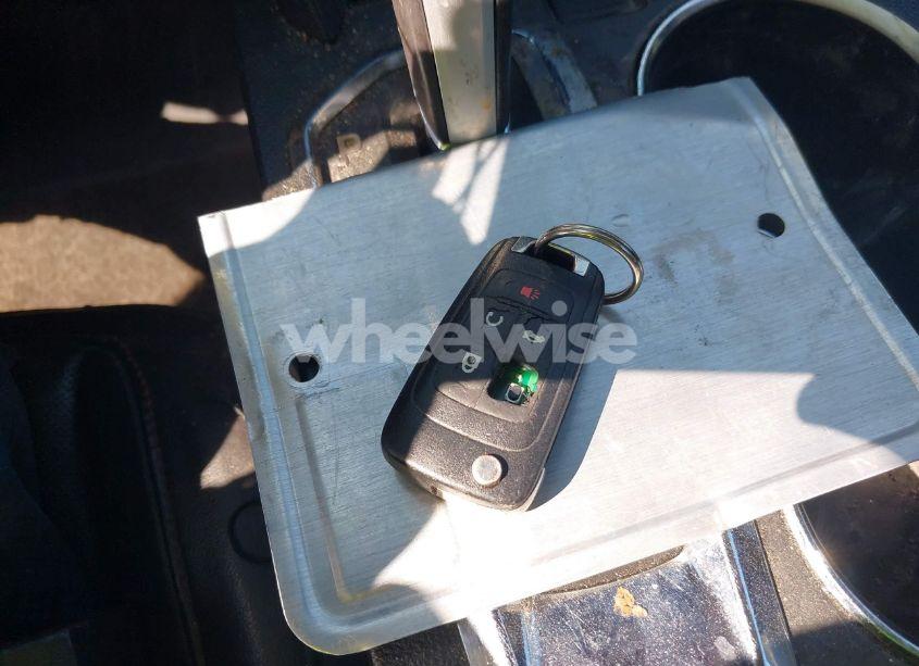 Photo 11 of 2010 Chevrolet Equinox LT (VIN 2CNALPEWXA6370104)