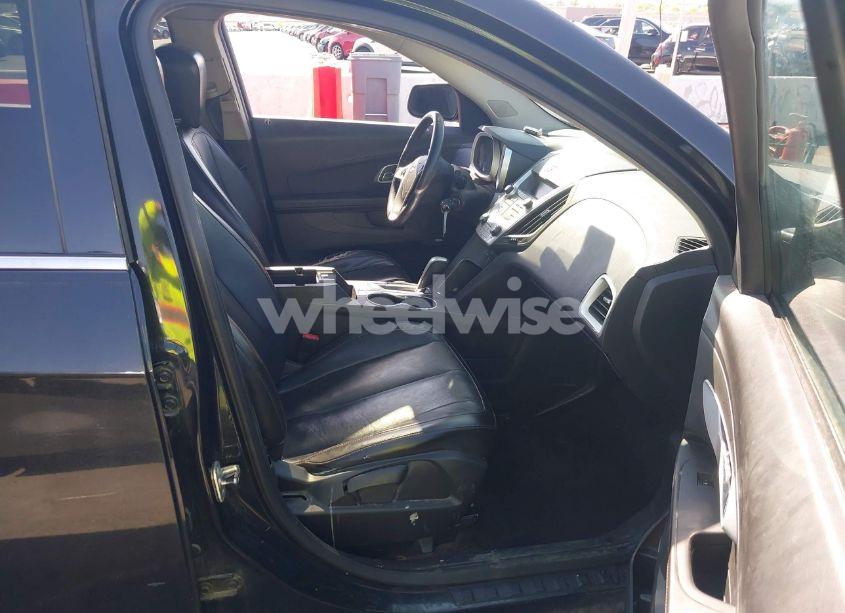 Photo 5 of 2010 Chevrolet Equinox LT (VIN 2CNALPEWXA6370104)