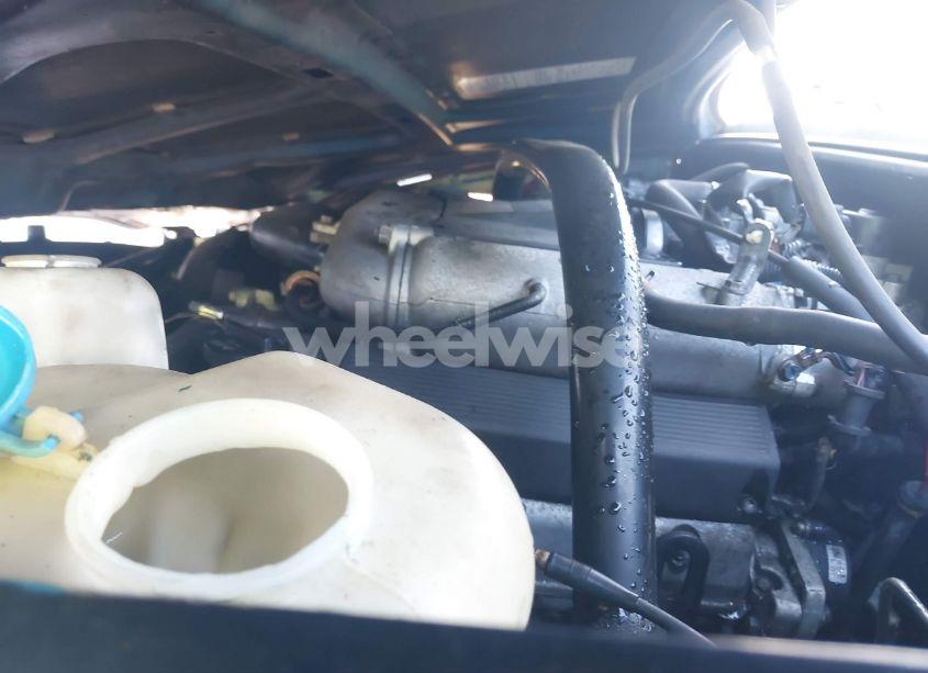 Photo 10 of 2004 Chevrolet Tracker (VIN 2CNBE134746901695)