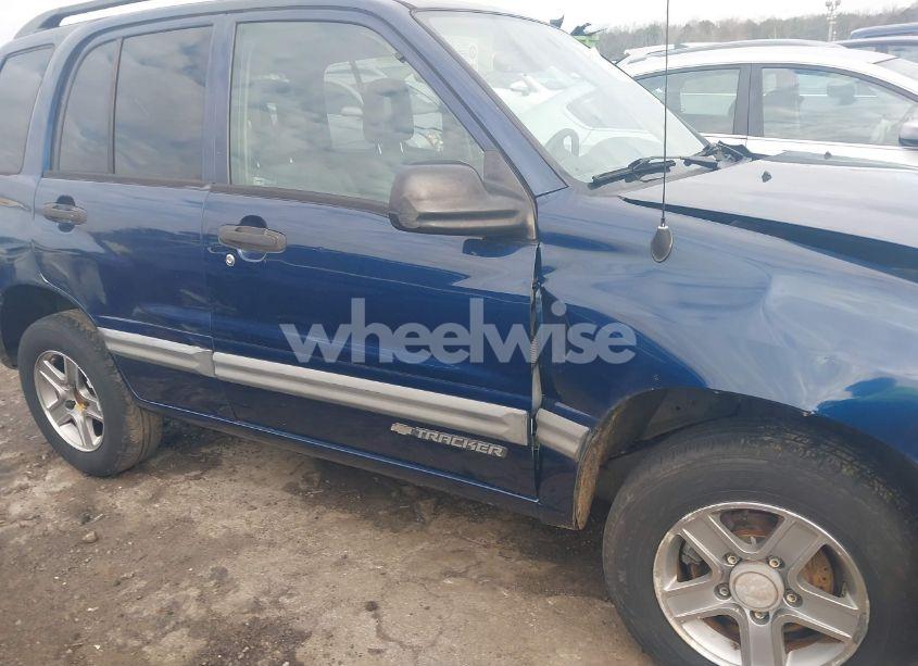 Photo 14 of 2004 Chevrolet Tracker (VIN 2CNBE134746901695)