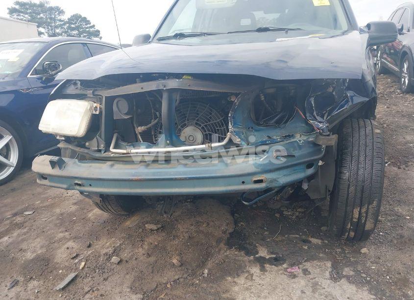 Photo 6 of 2004 Chevrolet Tracker (VIN 2CNBE134746901695)