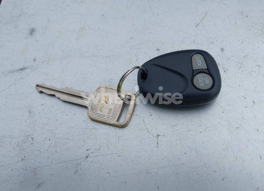 Photo 11 of 2001 Chevrolet Tracker HARD TOP BASE (VIN 2CNBE13C016903775)