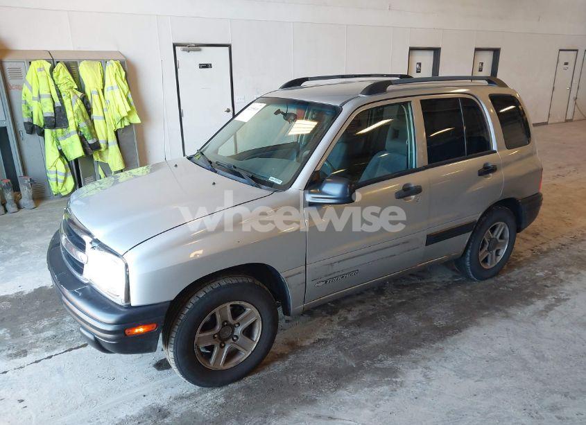 Photo 2 of 2003 Chevrolet Tracker HARD TOP BASE (VIN 2CNBE13C336953203)
