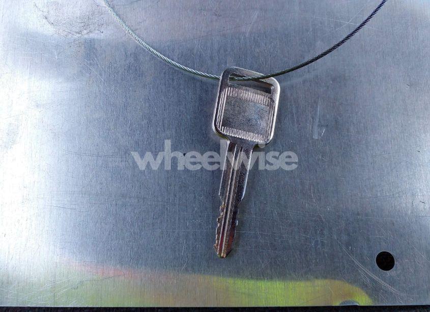 Photo 11 of 2002 Chevrolet Tracker HARD TOP BASE (VIN 2CNBE13C426951703)