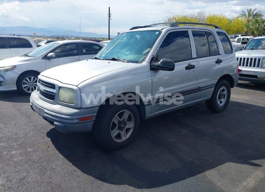 Photo 2 of 2002 Chevrolet Tracker HARD TOP BASE (VIN 2CNBE13C426951703)